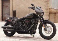 Harley Davidson Sozius Fußrastenhalter Kit Schwarz 7 Harley Davidson Sozius Fußrastenhalter Kit Schwarz -Harley Davidson Store 50500769 3