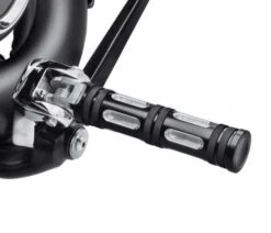 Harley Davidson Edge Cut Fahrer Fußrasten 6 Harley Davidson Edge Cut Fahrer Fußrasten -Harley Davidson Store 50500851 2