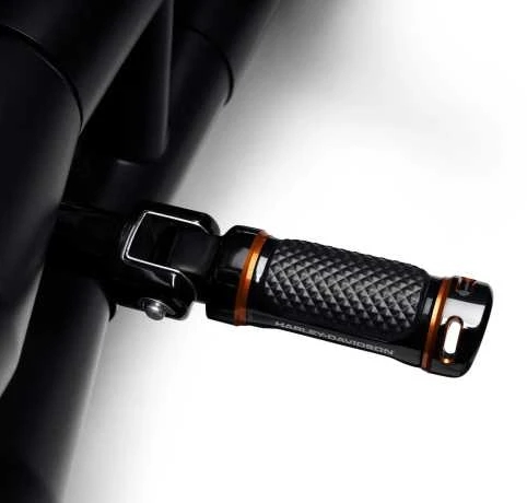 Harley Davidson Adversary Soziusfußrasten Schwarz/orange 4 Harley Davidson Adversary Soziusfußrasten Schwarz/orange – Bild 2