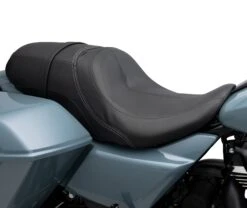 Harley Davidson H-D Reach Sitzbank Schwarz -Harley Davidson Store 52000638 32