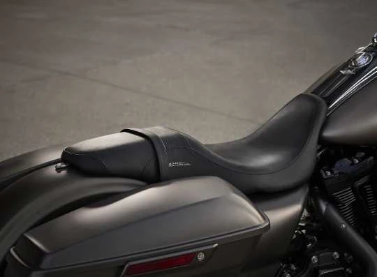 Harley Davidson Badlander Sitz 13" Vinyl Schwarz 4 Harley Davidson Badlander Sitz 13" Vinyl Schwarz – Bild 2