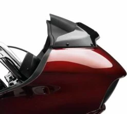 Harley Davidson Low-Profile Windschutzscheibe 4" Dunkel Getönt 6 Harley Davidson Low-Profile Windschutzscheibe 4" Dunkel Getönt -Harley Davidson Store 57400310 harley2