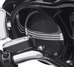 Harley Davidson Defiance Batwing Fairing Lautsprecher-Verzierung Schwarz Cut 5 Harley Davidson Defiance Batwing Fairing Lautsprecher-Verzierung Schwarz Cut -Harley Davidson Store 76000687 2