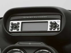 Harley Davidson Radio-Zierblende Bar & Shield 5 Harley Davidson Radio-Zierblende Bar & Shield -Harley Davidson Store 77143 07 harley2