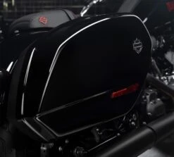 Harley Davidson ST Satteltaschen/Seitenkoffer Set Vivid Black 9 Harley Davidson ST Satteltaschen/Seitenkoffer Set Vivid Black -Harley Davidson Store 90202838dh 4